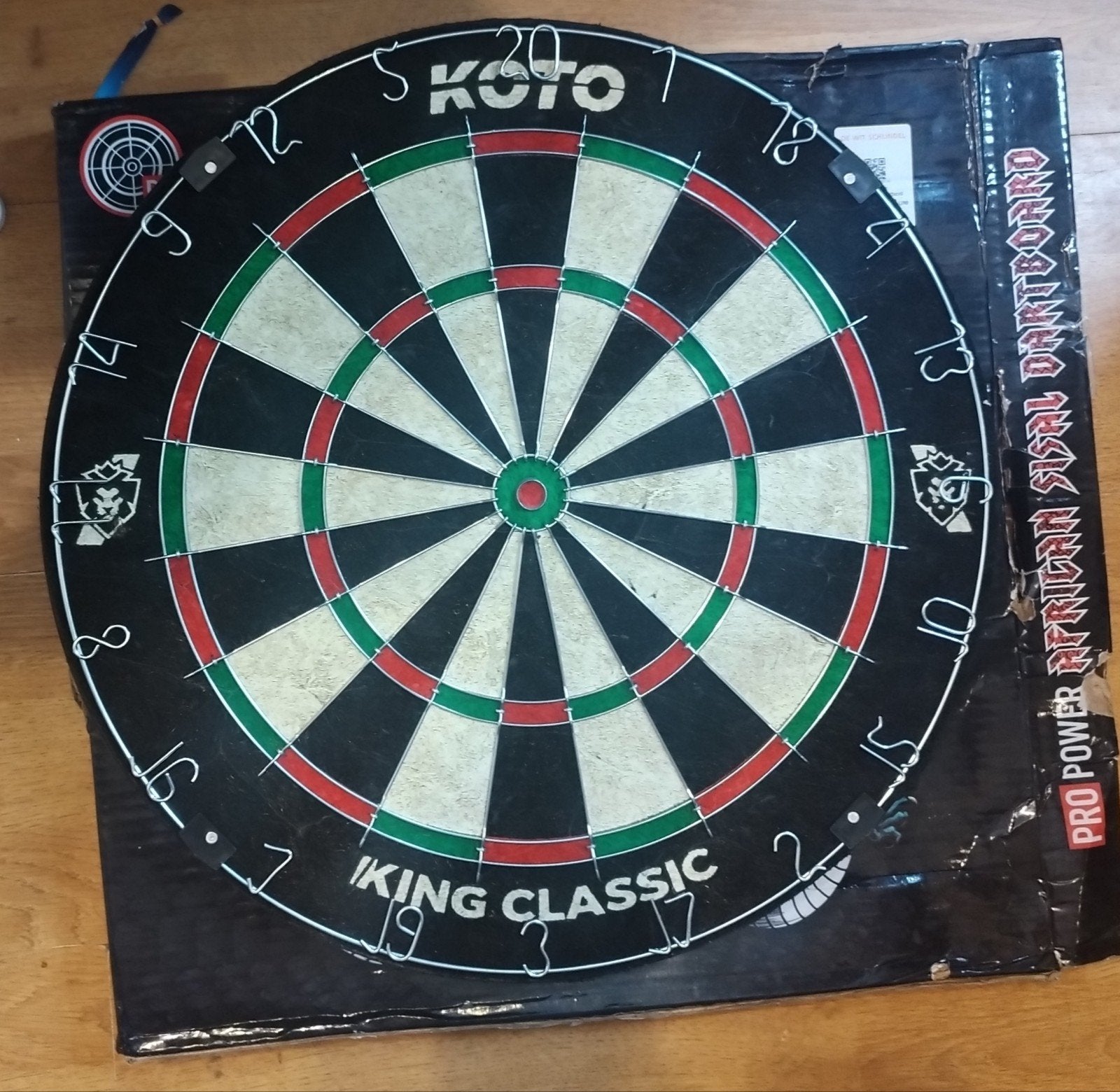 KOTO King Classic Dartbord nieuw, Sport en Fitness, Darts, Ophalen of Verzenden, Nieuw, Dartbord