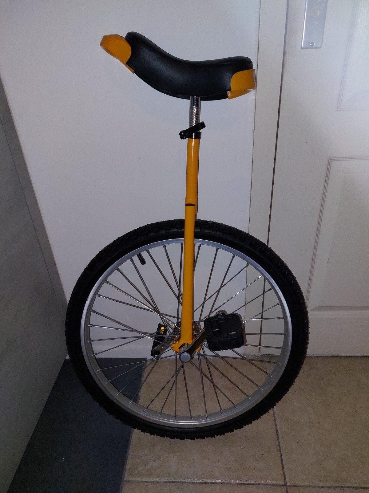 een wiel fiets nieuw, Ophalen, Nieuw