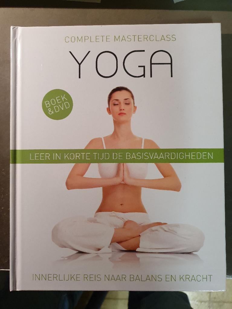 Yoga complete masterclass boek en DVD, Alle leeftijden, Ophalen, Zo goed als nieuw