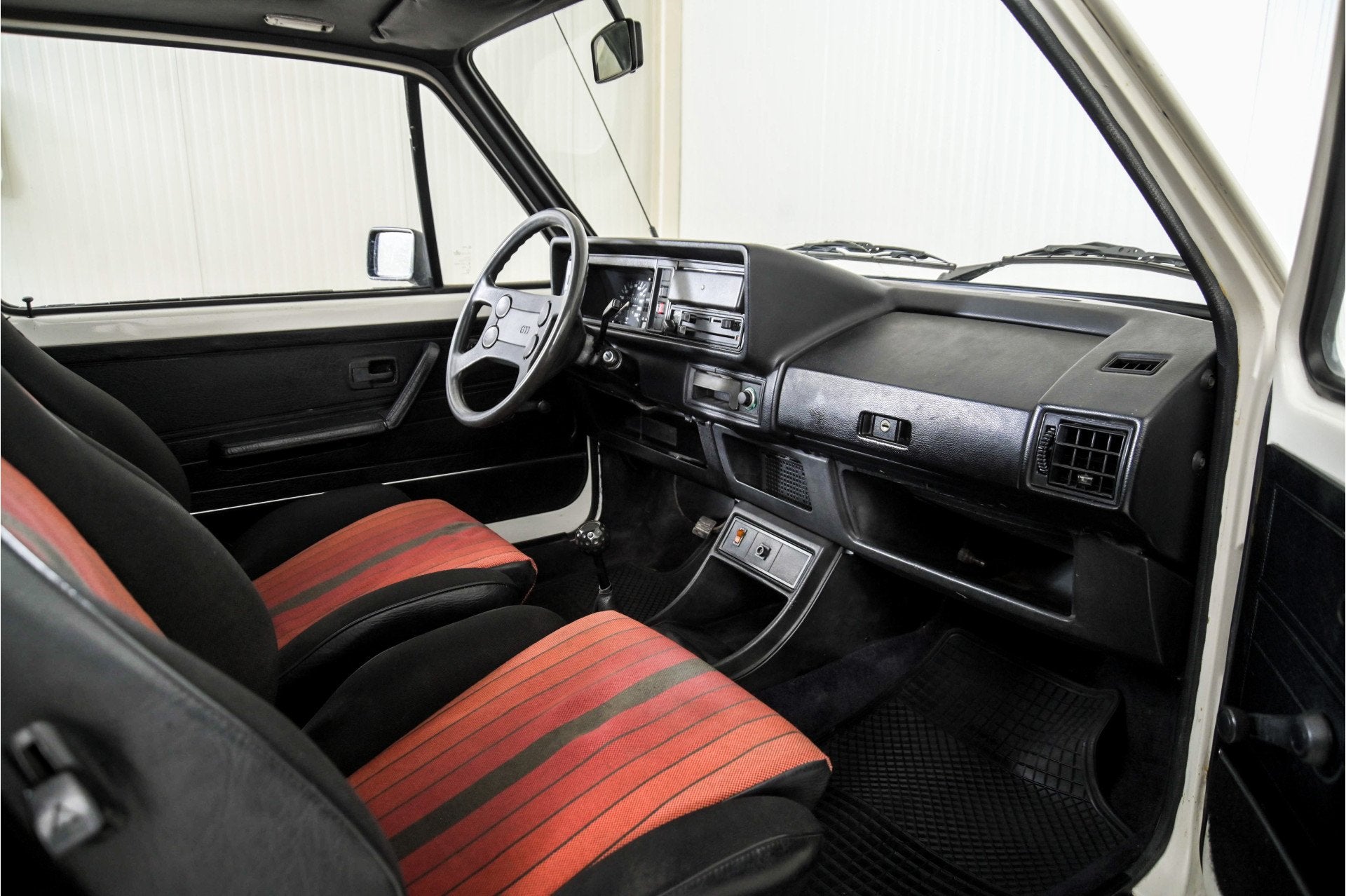 Volkswagen Golf 1 1.8 GTi (bj 1983), foto 11