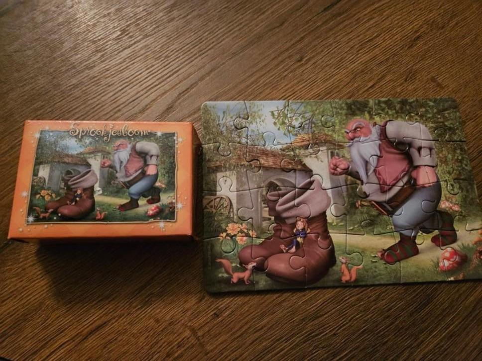 Sprookjesboom puzzel - Reus met Klein Duimpje, Verzamelen, Ophalen of Verzenden, Gebruikt, Overige typen