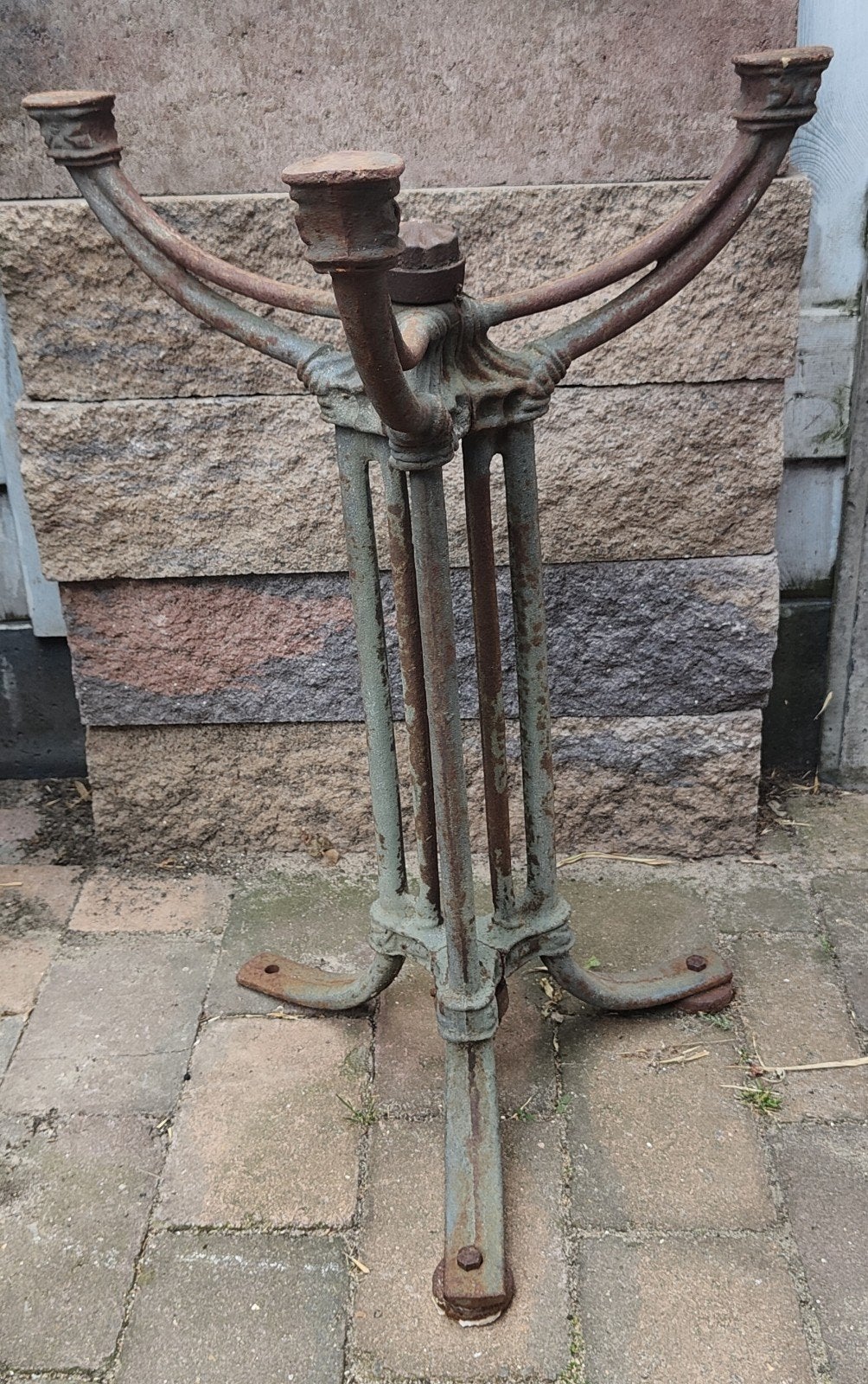 Gietijzeren onderstel bistrotafeltje, Tuin en Terras, Tuintafels, Ophalen, Gebruikt, Rond, Overige materialen