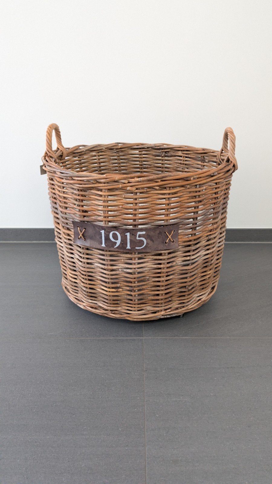 Zeer nette kerstboom mand / planten mand / deco mand, wielen, Ophalen, Zo goed als nieuw, Rond, Riet