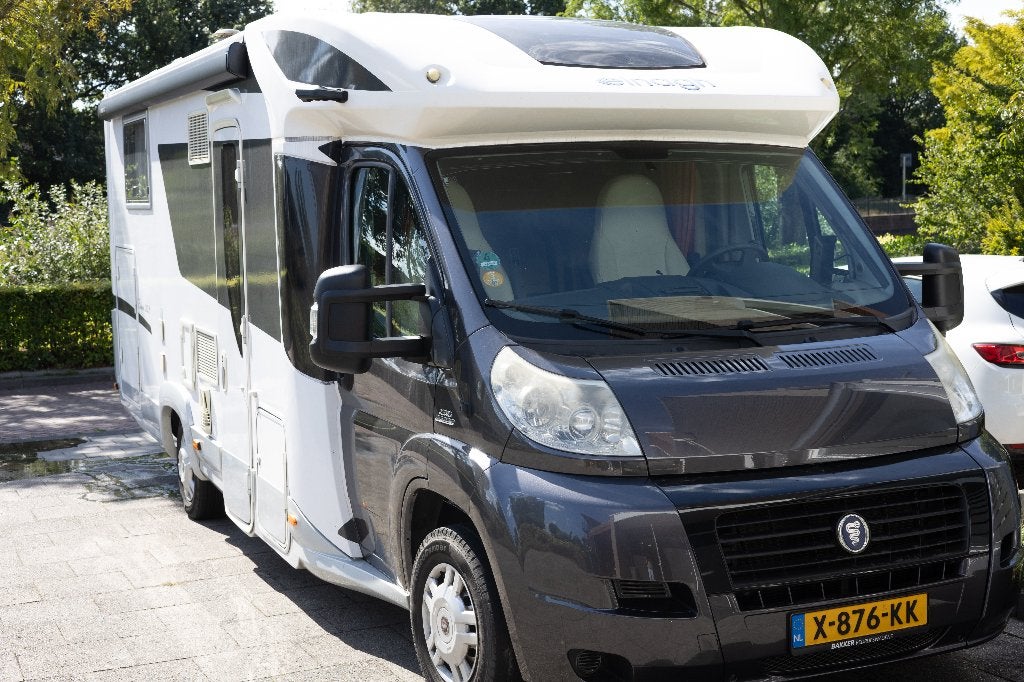 Elnagh Prince 530L | 2009 | Extra lang bed 210 cm, Overige merken, Afzuigkap, Buscamper of Camperbus, Fiat