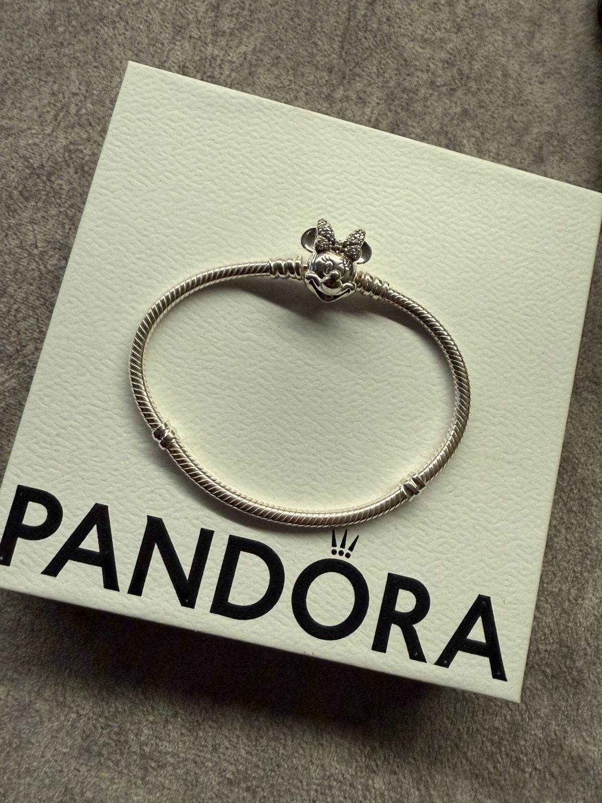 NIEUW! Pandora Minnie Mouse armband, Nieuw, Ophalen of Verzenden, Met bedels of kralen, Zilver