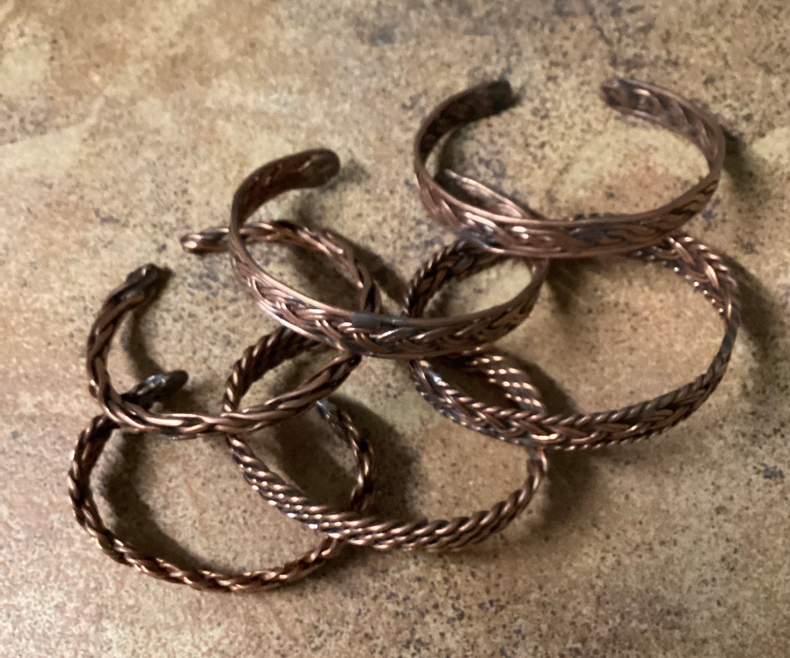 Foto 4 van Uniek handgemaakte geweven armband van 10 draden