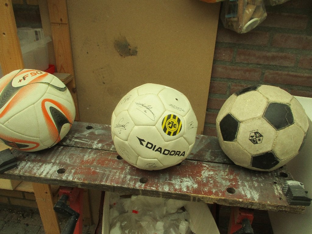 3 voetballen  samen, Maat XS of kleiner, Ophalen, Gebruikt, Bal