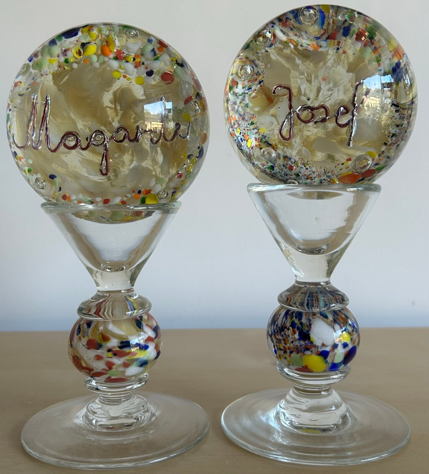 2x antieke glazen pruikenbol glas “mariage” 1890-1900, Verzenden