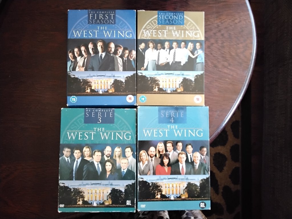 The west wing serie 1 2 3 en 4 compleet, 4 boxen, origineel, Alle leeftijden, Drama, Seizoen 1, Ophalen of Verzenden