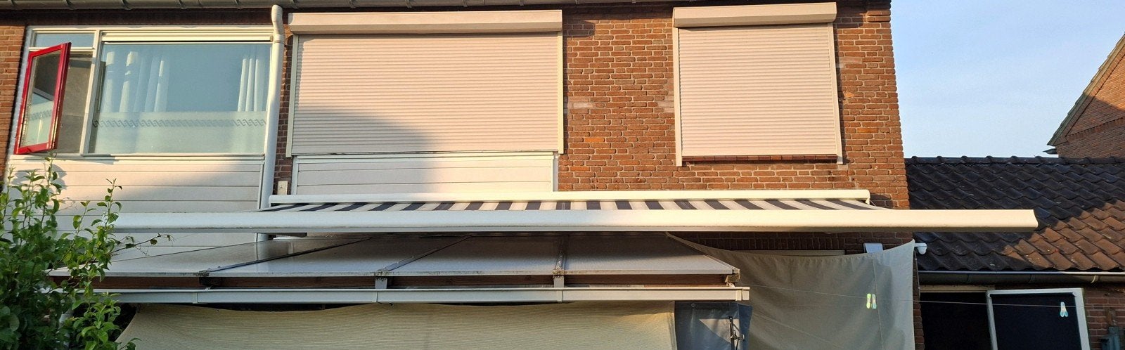 Elektrisch zonnescherm, Ophalen, Gebruikt, 450 cm of meer, Elektrisch