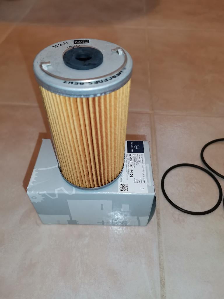 Inzet olie filter Mercedes W123 (onderdeel nr A0001802409), Auto-onderdelen, Ophalen of Verzenden, Nieuw, Mercedes-Benz