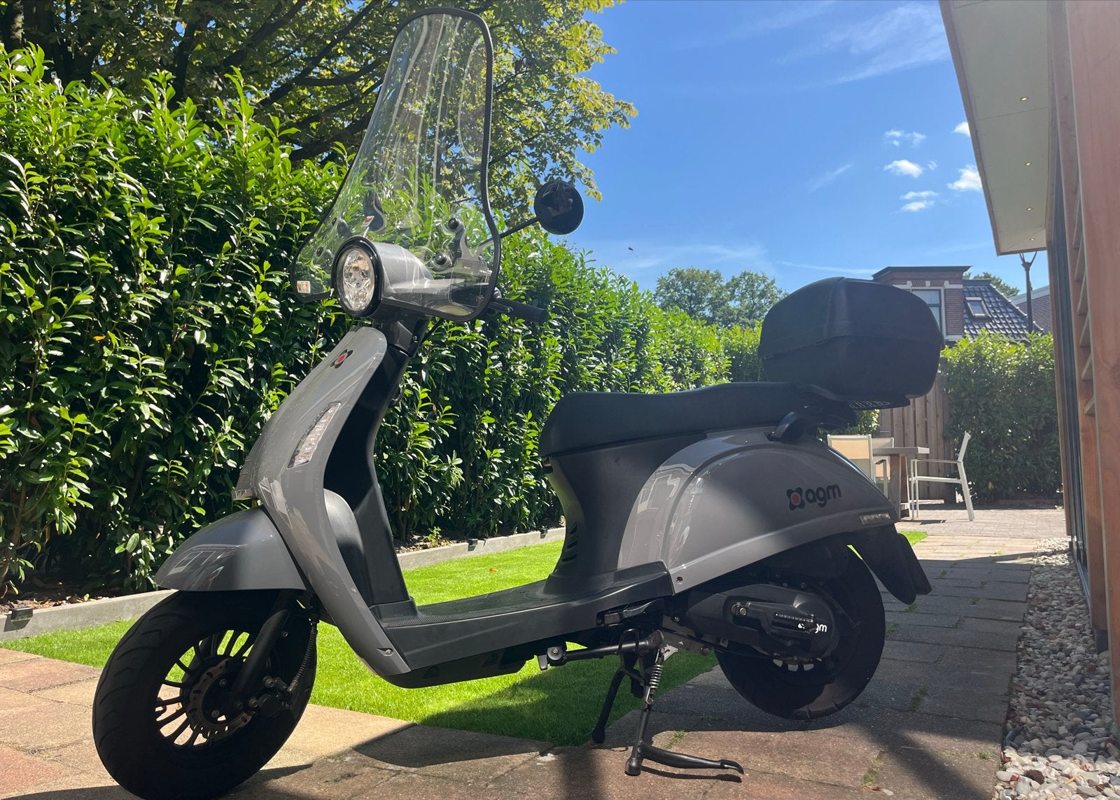 AGM Swan Scooter 50cc 4-takt uit 2018 - Slechts 3700km!, Fietsen en Brommers, Snorfietsen en Snorscooters, Ophalen, Gebruikt, Benzine