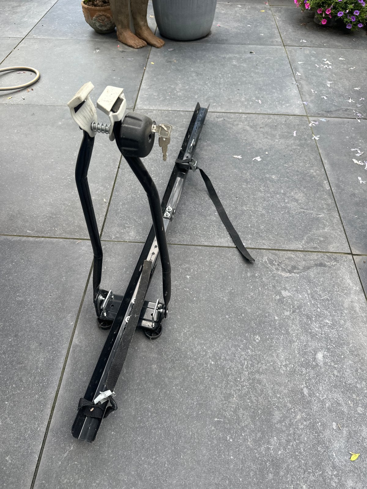 Compacte fietsendrager voor 1 fiets, Auto diversen, Fietsendragers, Ophalen, 1 fiets, Gebruikt, Dakdrager