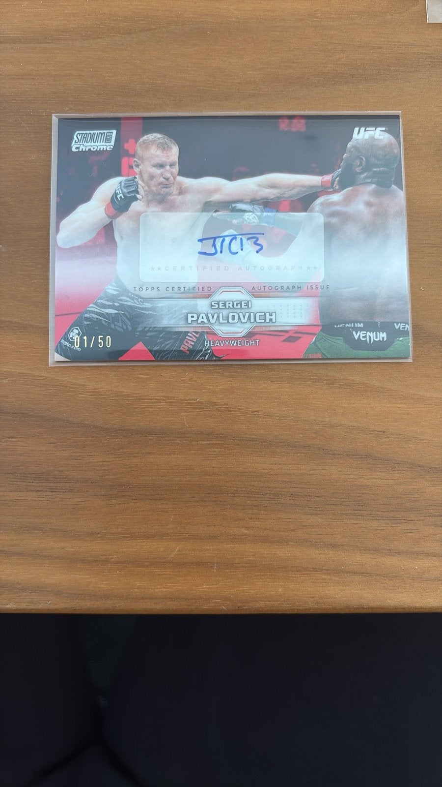 Sergei Pavlovich gesigneerde UFC kaart 01/50 Topps Chrome, Ophalen, Zo goed als nieuw, Overige sporten, Spelerskaart