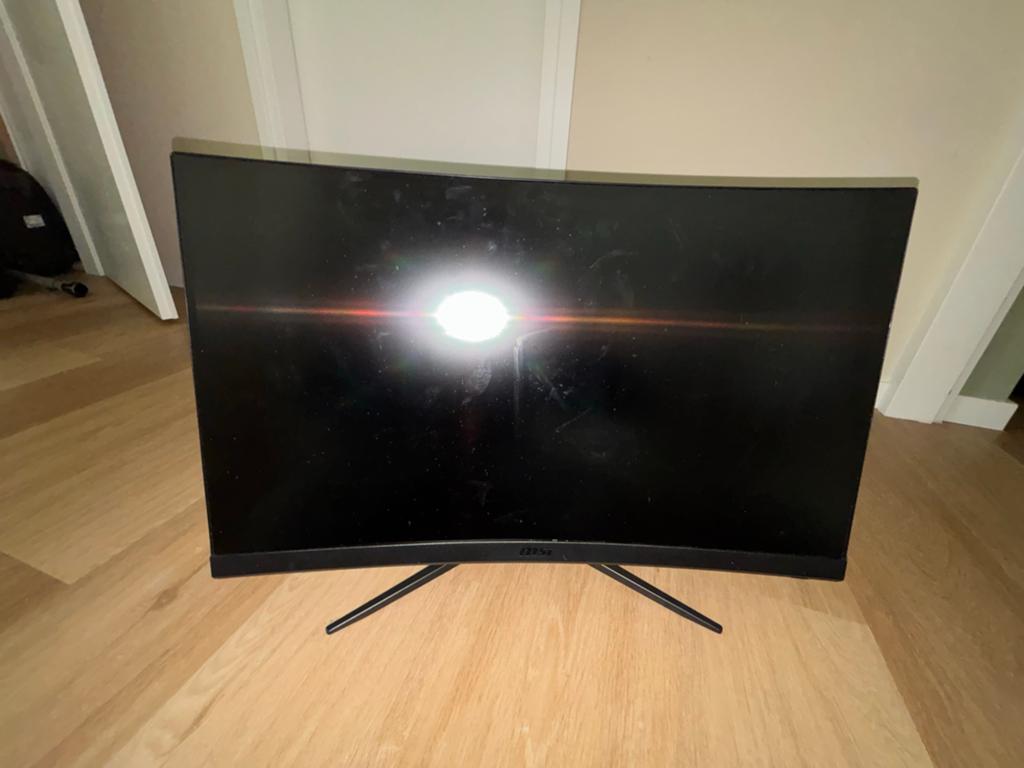 MSI Optix G27C4 Curved Gaming Monitor - Full HD, 165Hz, Curved, VA, Full HD, Zo goed als nieuw