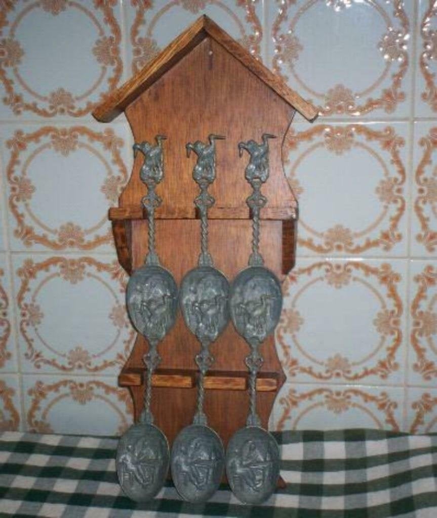 1 retro vintage lepelrek hout ongeveer 50 cm met lepels, Ophalen