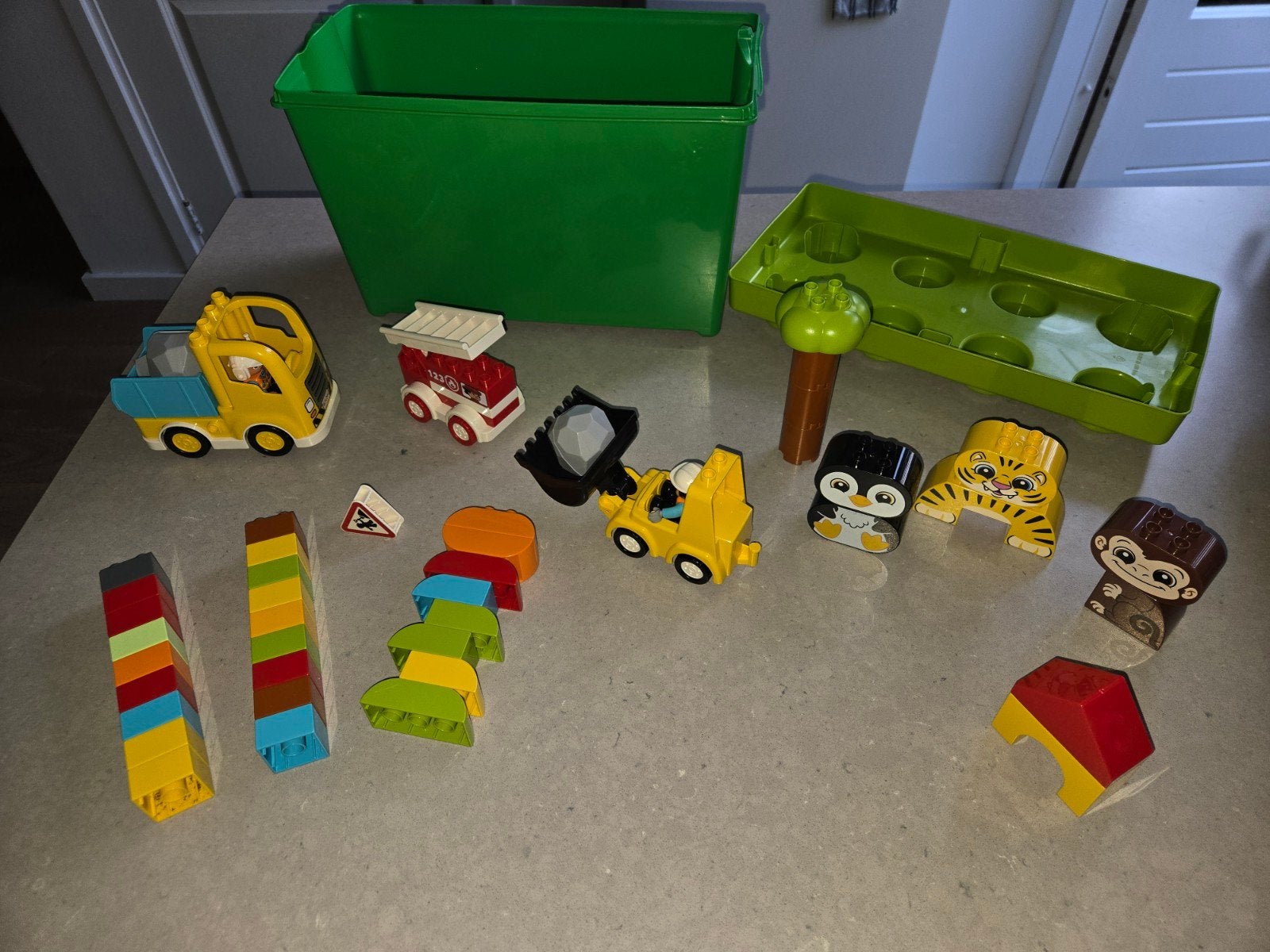 Lego met auto's en dieren, Ophalen, Zo goed als nieuw