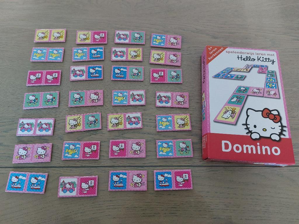 Hello Kitty domino, Hobby en Vrije tijd, Gezelschapsspellen | Bordspellen, Een of twee spelers, Ophalen of Verzenden, Zo goed als nieuw