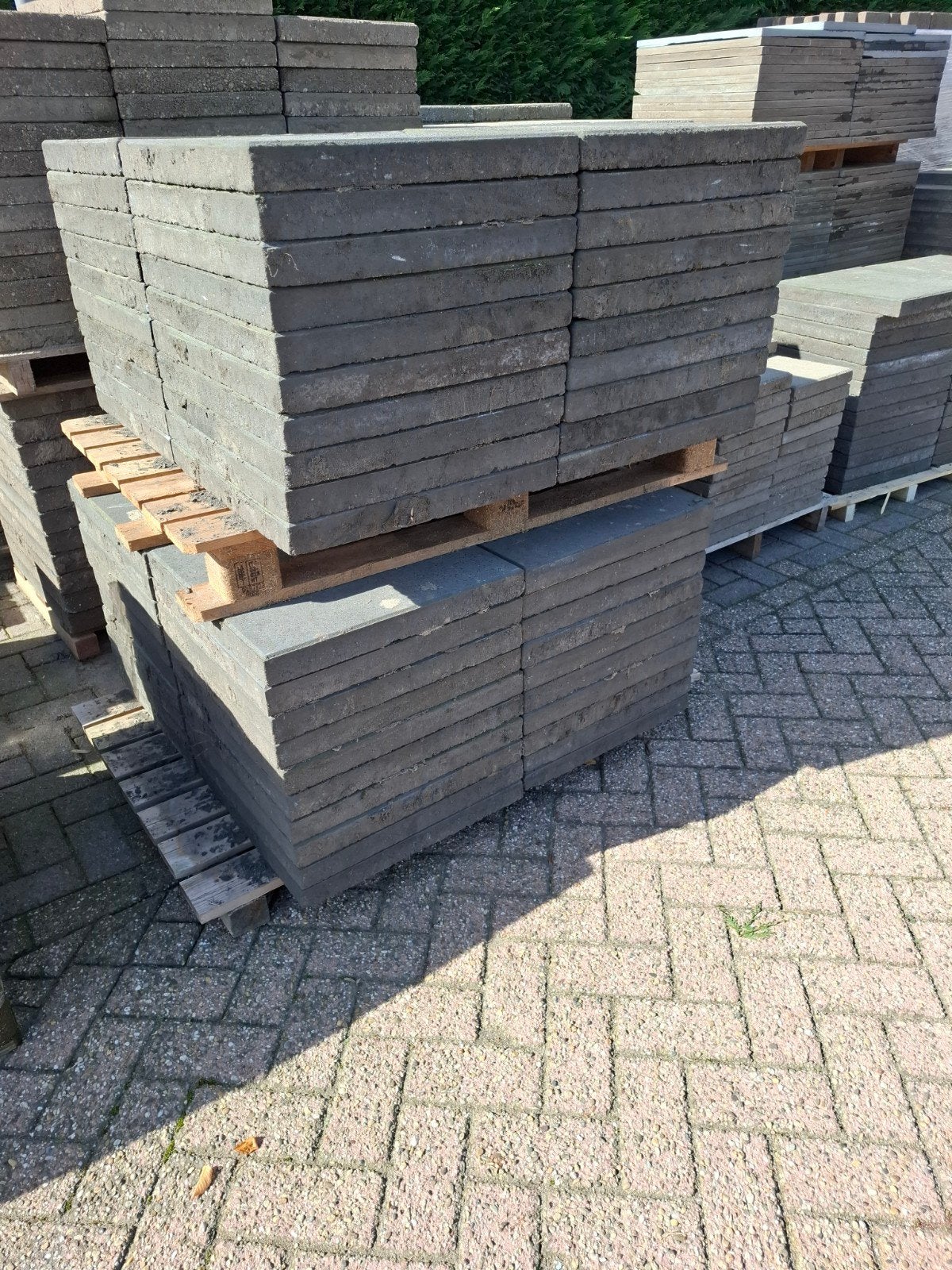 57,5m² 50x50 Antraciet terrastegels op pallets, Tuin en Terras, Ophalen, Gebruikt, 10 m² of meer, Beton