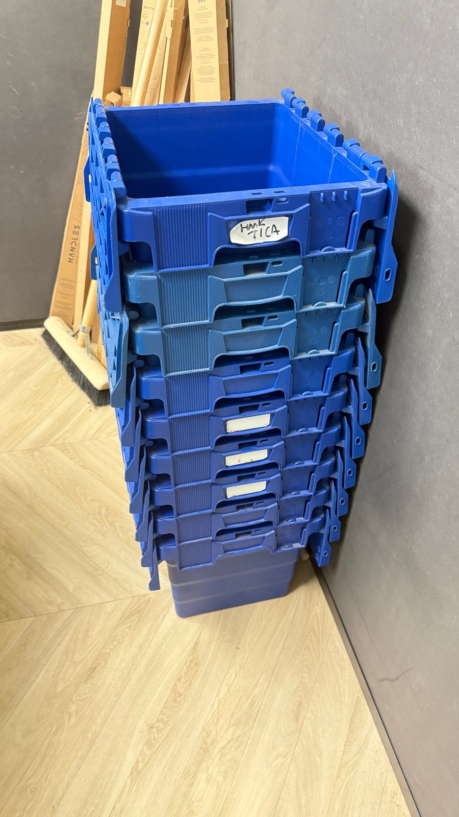 12x Nestbare kratten met deksel - Handig en ruimtebesparend, Ophalen, Gebruikt
