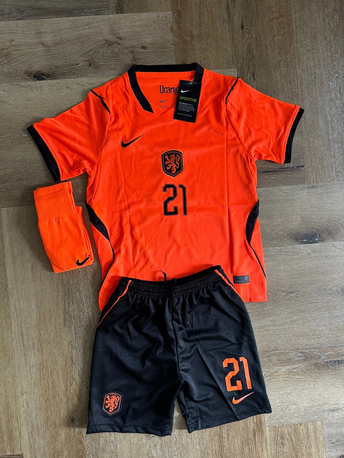 Nederlands elftal tenue kids 134/140 Frenkie de Jong nieuw, Kinderen en Baby's, Kinderkleding | Maat 140, Verzenden, Nieuw, Jongen of Meisje