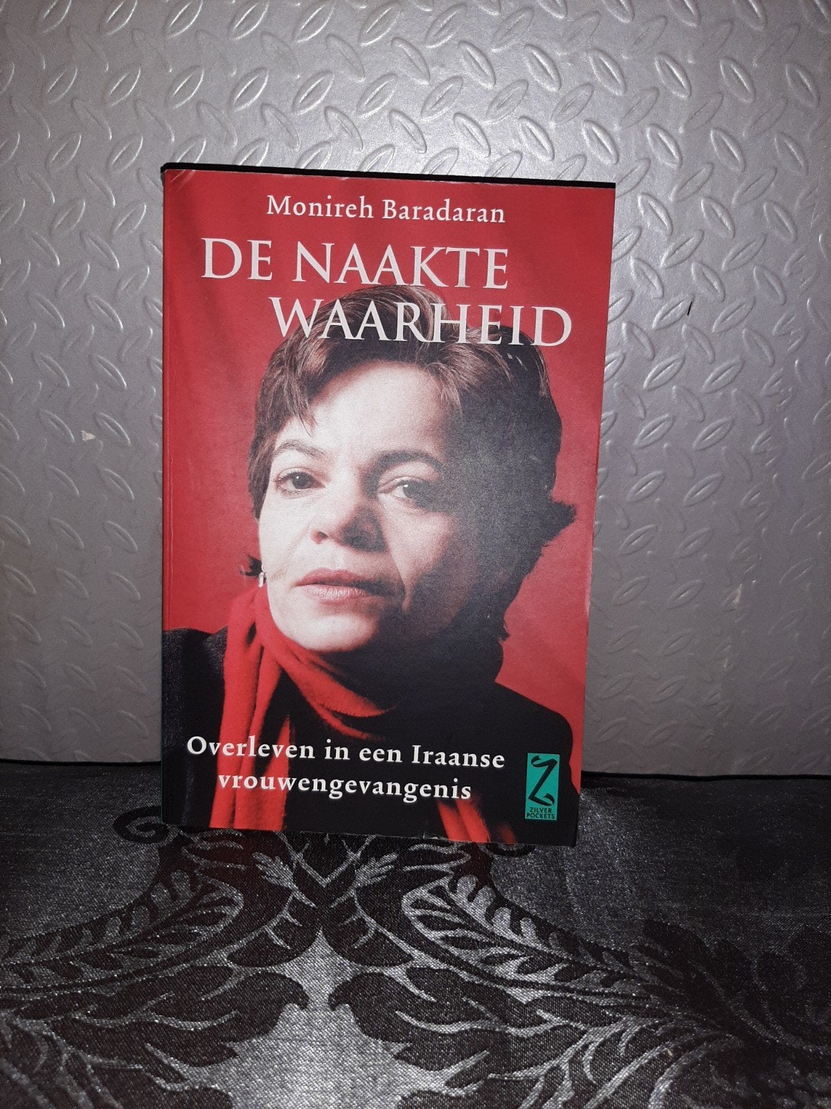De Naakte Waarheid - Monireh Baradaran (Zilver Pocket), Ophalen of Verzenden, Gelezen, Monireh Baradaran, Politiek