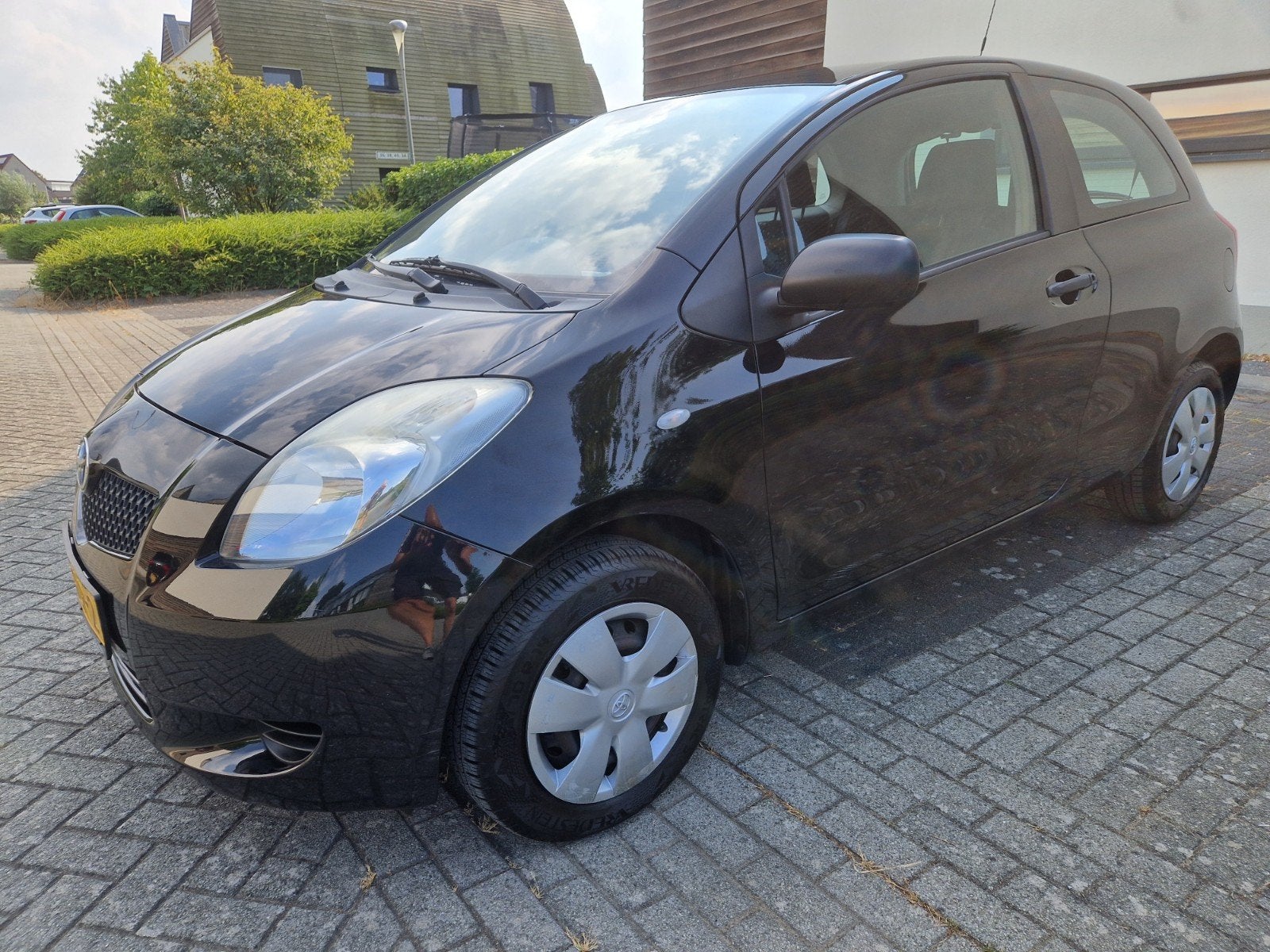 Toyota Yaris 1.0 12V Vvt-i 3DR Terra 2008 Zwart, Auto's, Voorwielaandrijving, 40 €/maand, Metallic lak, Zwart