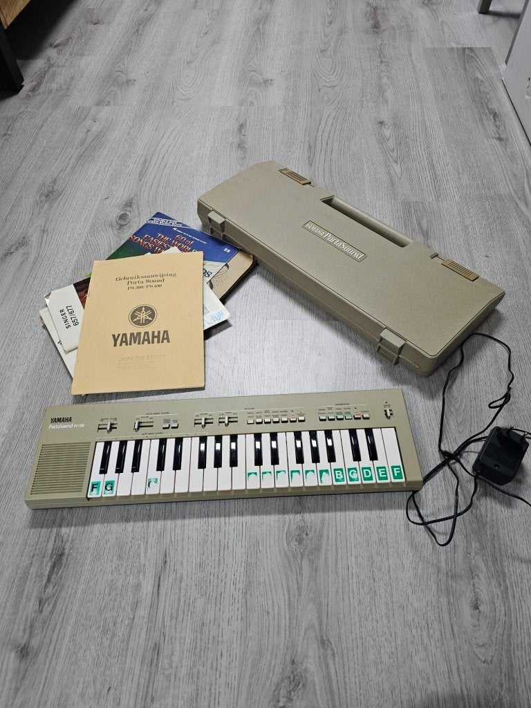 Yamaha portasound PS-300 voor €75,-, Muziek en Instrumenten, Keyboards, Nvt, Nvt, Nvt, Ophalen