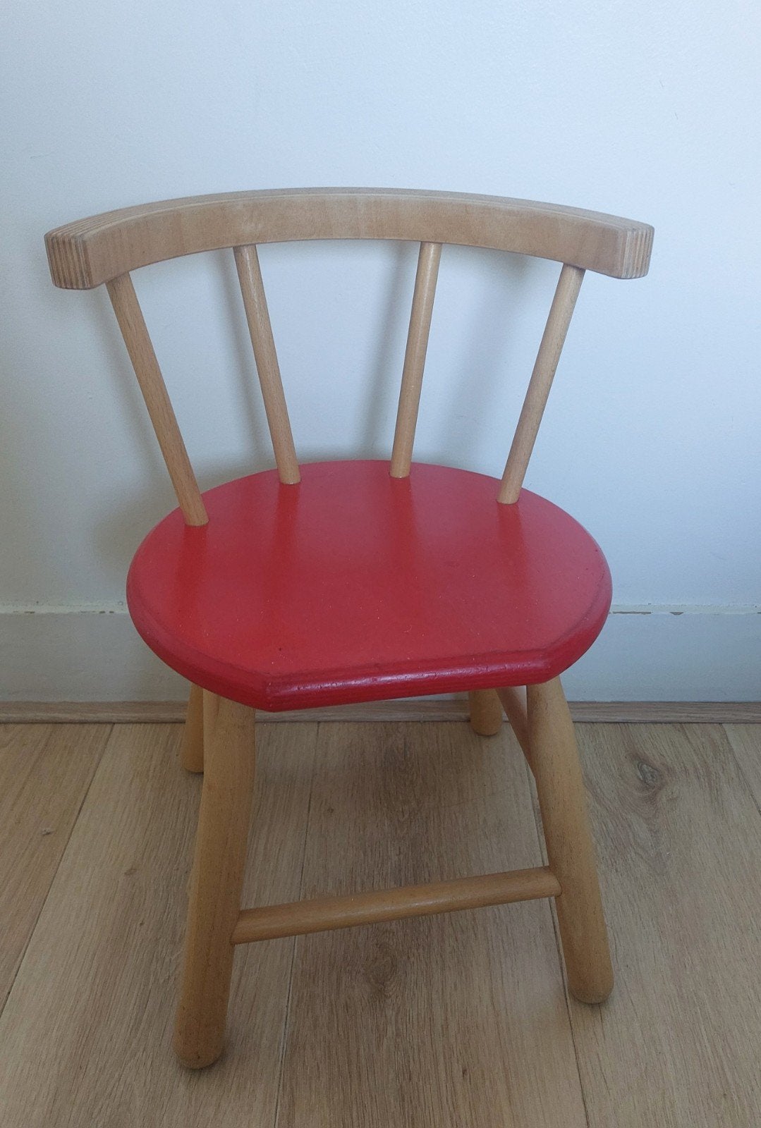 Houten kinderstoeltje, Kinderen en Baby's, Kinderkamer | Tafels en Stoelen, Ophalen, Gebruikt, Stoel(en)