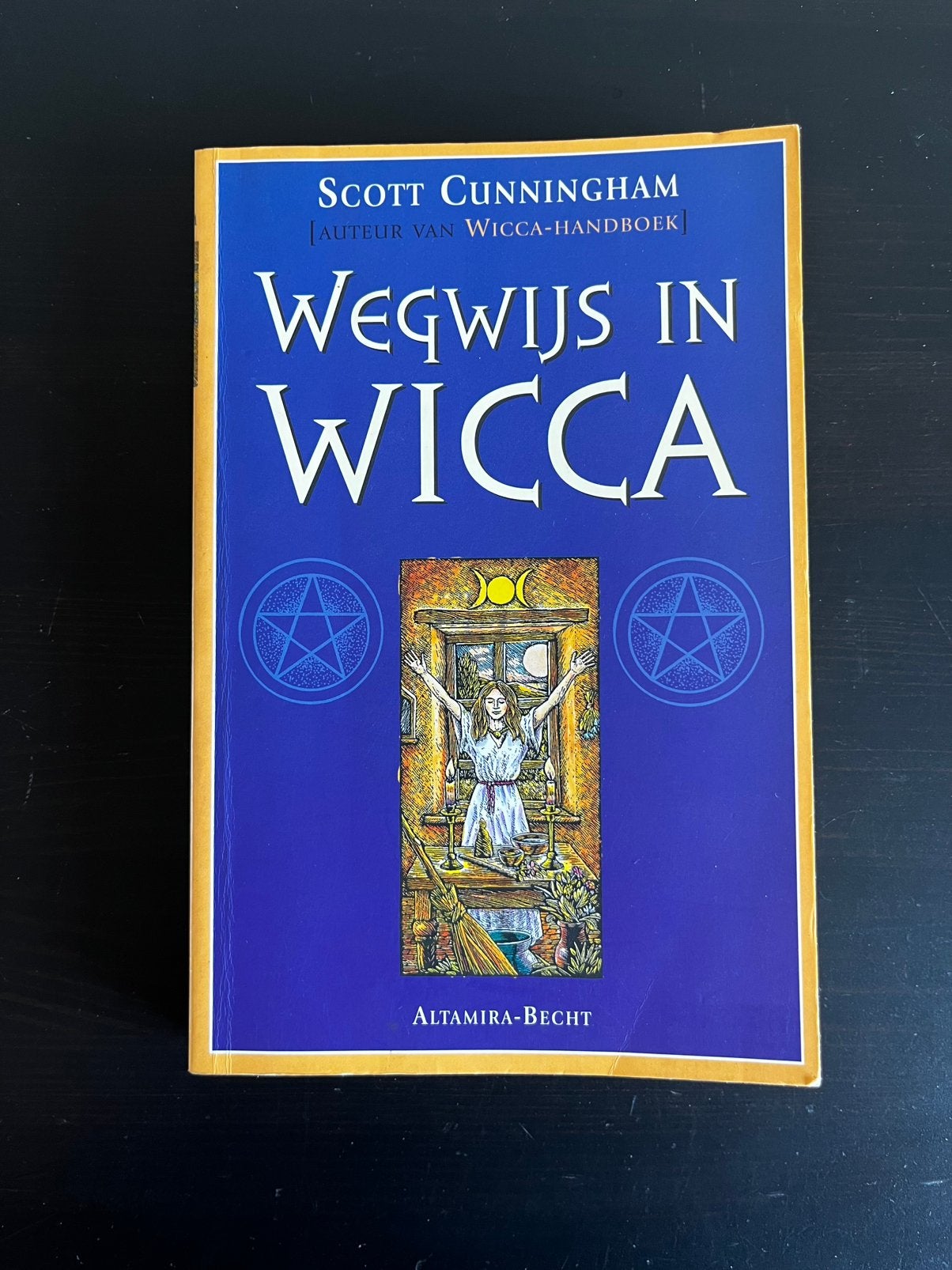 Wegwijs in Wicca  scott Gunningham, Ophalen of Verzenden, Zo goed als nieuw, Spiritualiteit algemeen, Achtergrond en Informatie