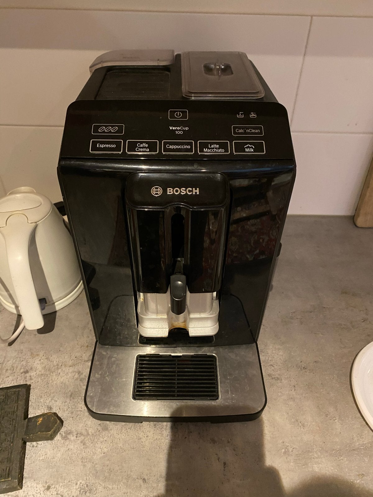 Bosch VeroCup 100 - Goed onderhouden en werkt perfect, Witgoed en Apparatuur, Ophalen, Afneembaar waterreservoir, 10 kopjes of meer