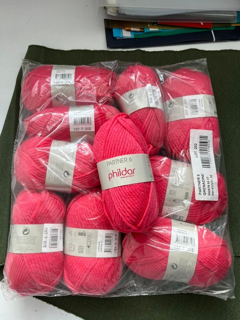 10 bollen Phildar Partner 6, Hobby en Vrije tijd, Ophalen of Verzenden, Zo goed als nieuw, Breien of Haken, Wol of Garen
