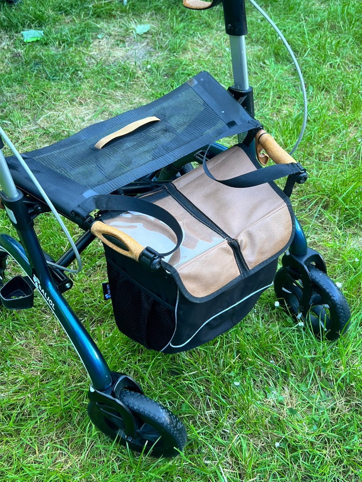 Saljol rollator CARBON, Ophalen of Verzenden, Opvouwbaar, Zo goed als nieuw