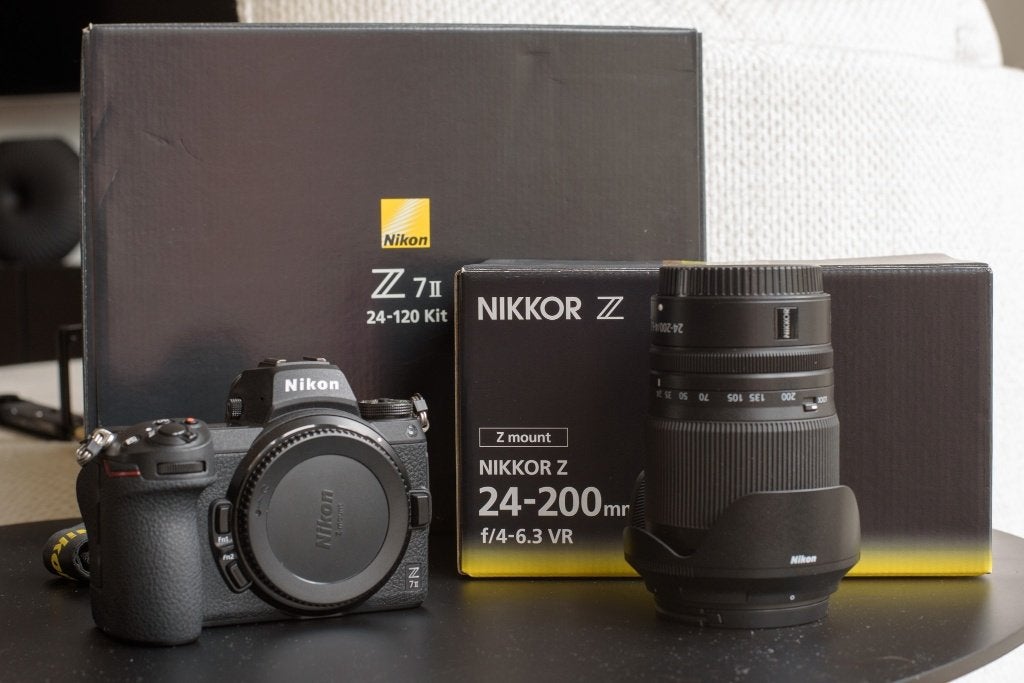 Nikon Z7II & Nikkor 24-200mm, Bluetooth, Ophalen of Verzenden, Zo goed als nieuw, Screenprotector