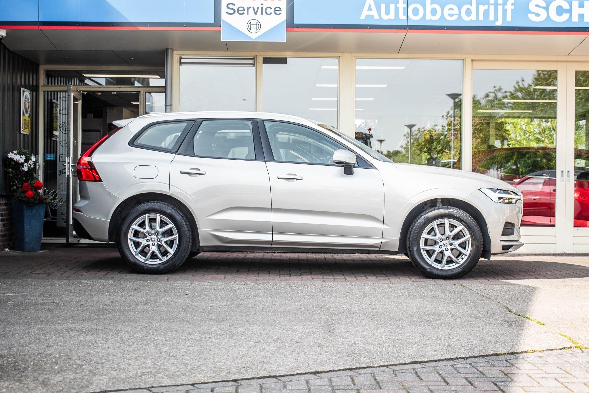 Volvo XC60 2.0 T5 Momentum, Auto's, 12 maanden, Gebruikt, Euro 6, 4 cilinders