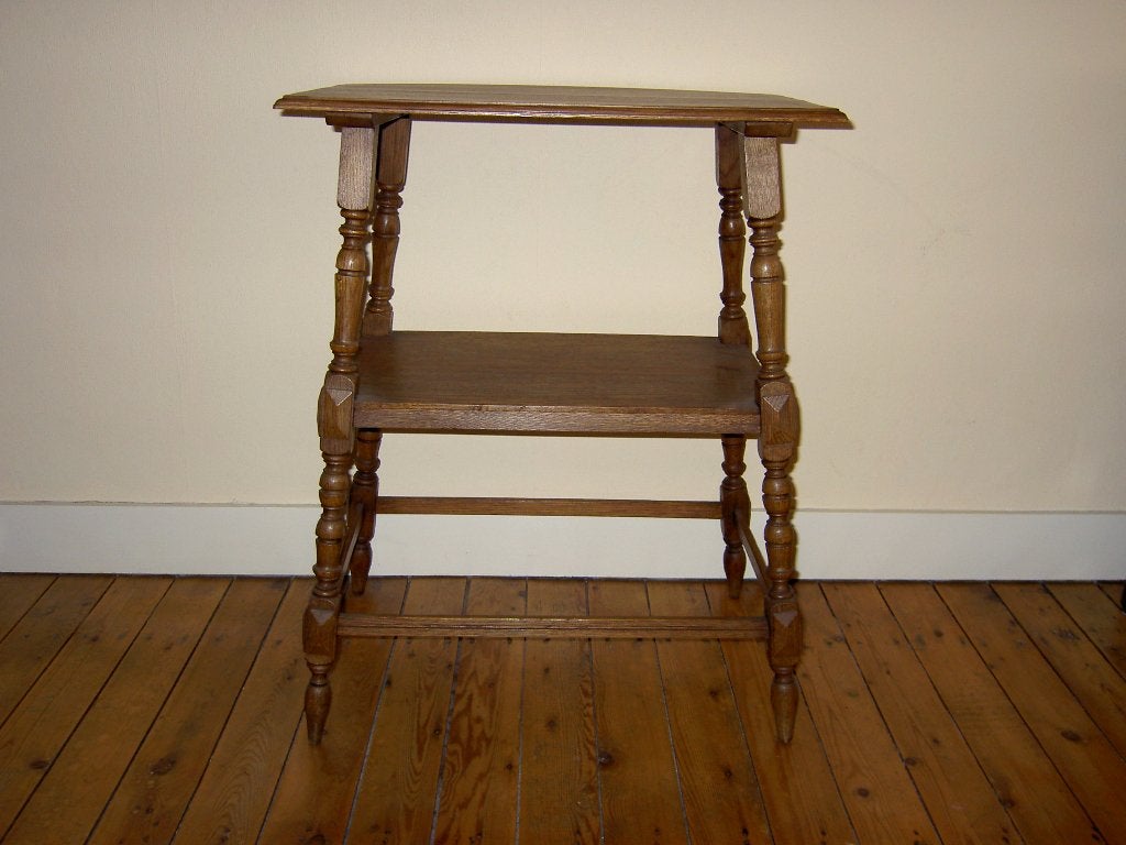 Antiek eiken tafeltje.1900. H 77, B 60, D 40 cm., Ophalen