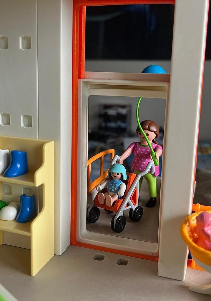 Playmobil Ziekenhuis met figuren en accessoires, Ophalen of Verzenden, Zo goed als nieuw, Jongen of Meisje