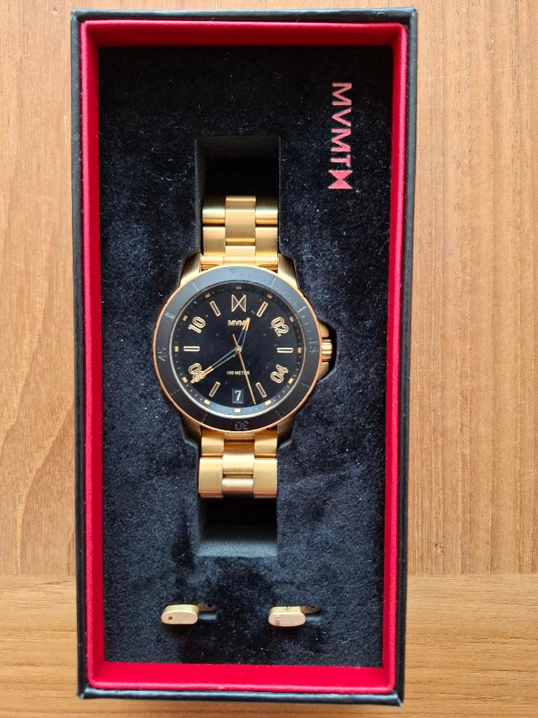 MVMT Herenhorloge Goudkleurig - Stijlvol en Tijdloos, Overige merken, Staal, Polshorloge, Ophalen of Verzenden