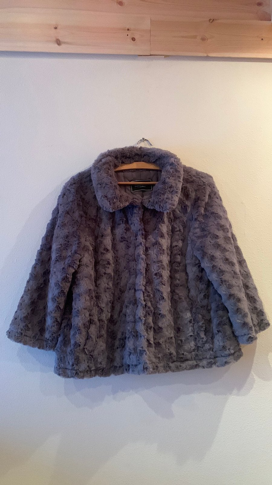Mooie muisgrijze fake fur bontjas 40 gala, Ophalen of Verzenden, Zo goed als nieuw, Maat 38/40 (M), Grijs