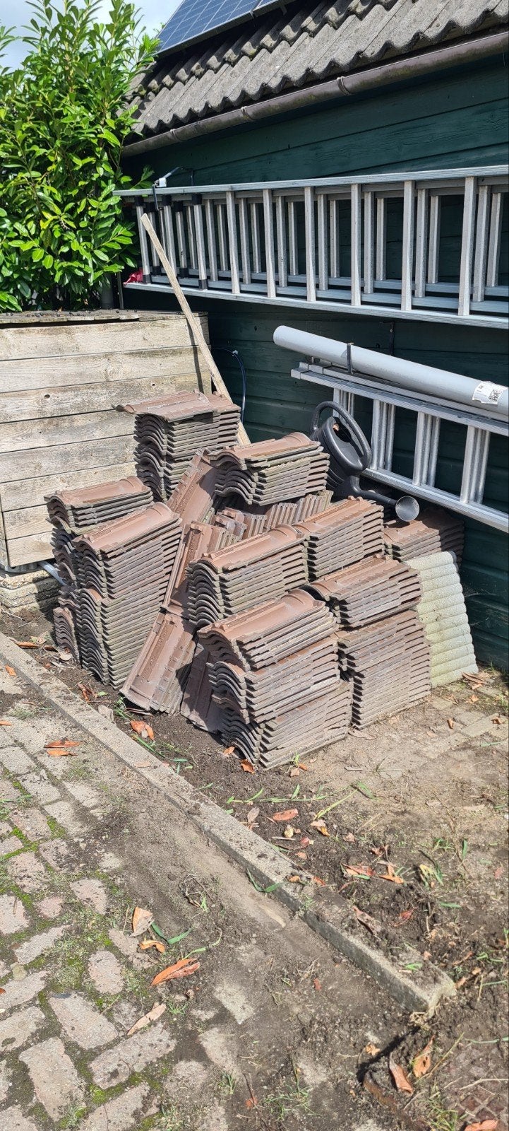 Gebruikte Koramic Jeka dakpannen (ca. 300 stuks), Ophalen, Gebruikt, 15 m² of meer, Dakpannen