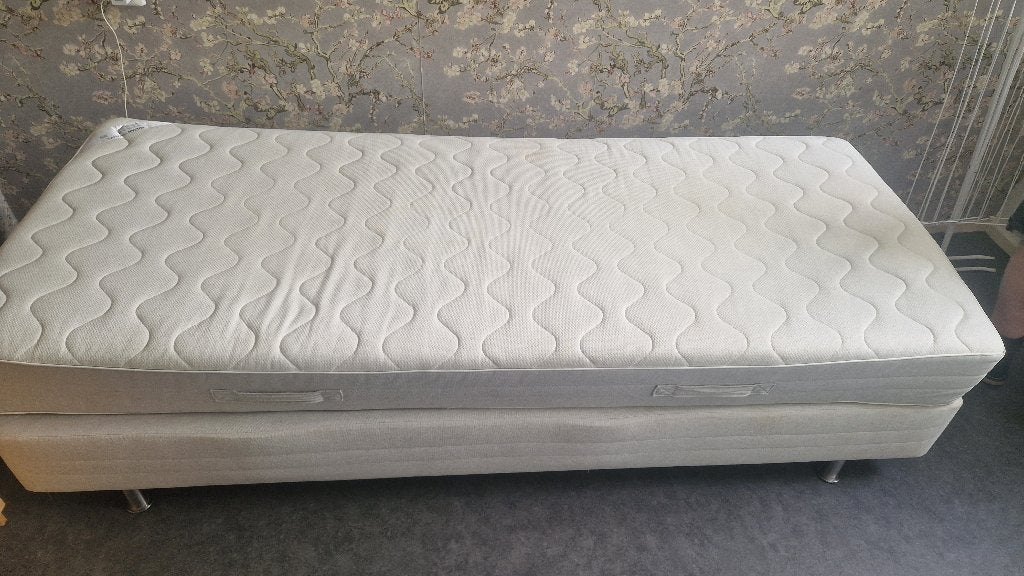 Bed, Huis en Inrichting, Slaapkamer | Bedden, Ophalen, Overige materialen, Gebruikt, 90 cm