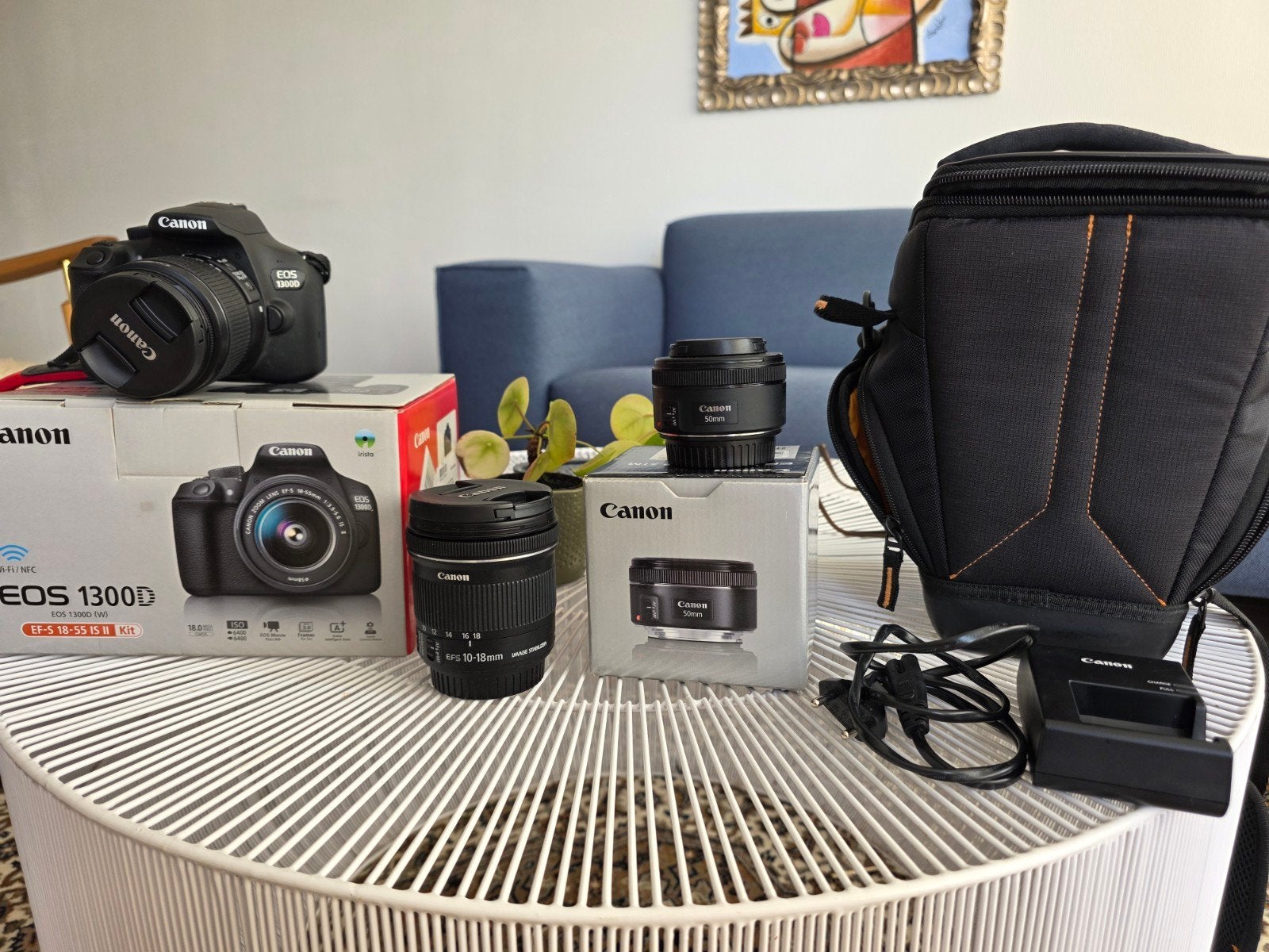 Canon EOS 1300D met 3 lenzen, tas en boeken, Ophalen, Gebruikt, Canon, 4 t/m 7 keer