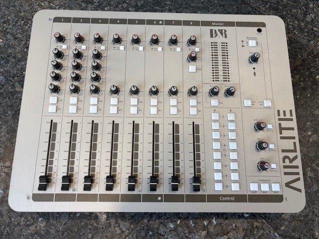 D&R Broadcast mixer AIRLITE, Muziek en Instrumenten, Mengpanelen, Ophalen of Verzenden, Zo goed als nieuw