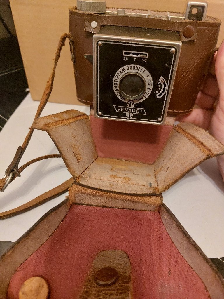 Zeldzame Venaret boxcamera + originele leren paraattas (37), Ophalen of Verzenden, 1940 tot 1960, Fototoestel