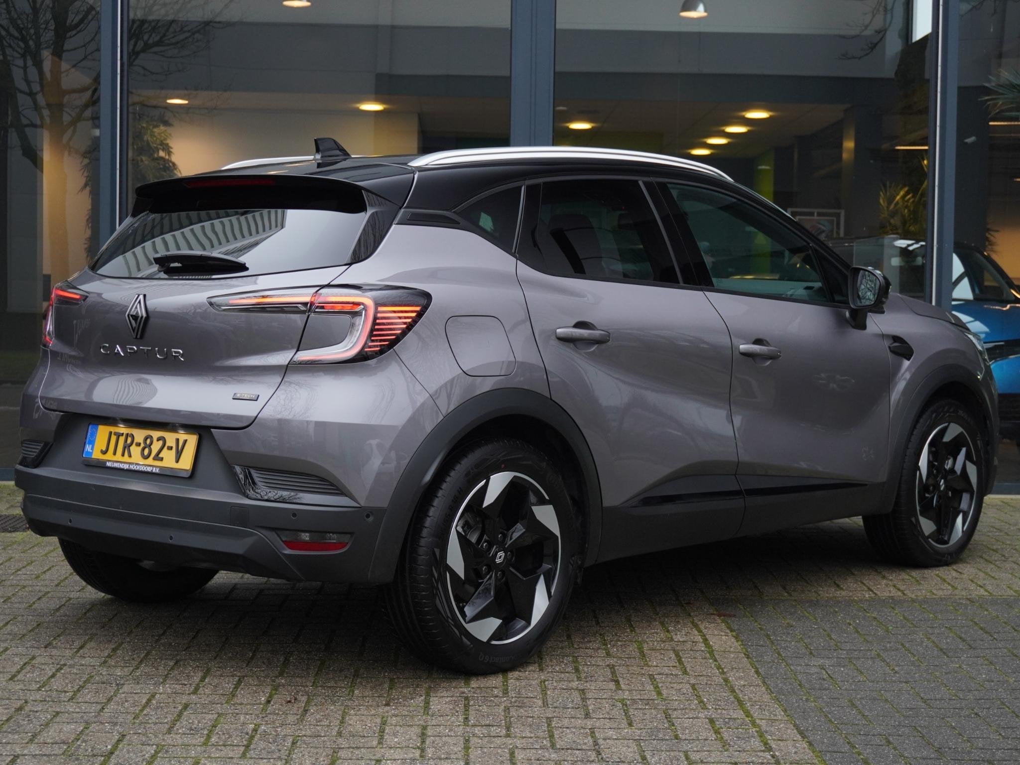 Renault Captur 1.6 E-Tech full hybrid 145 techno AUTOMAAT /, Gebruikt, 4 cilinders, Leder en Stof, Origineel Nederlands
