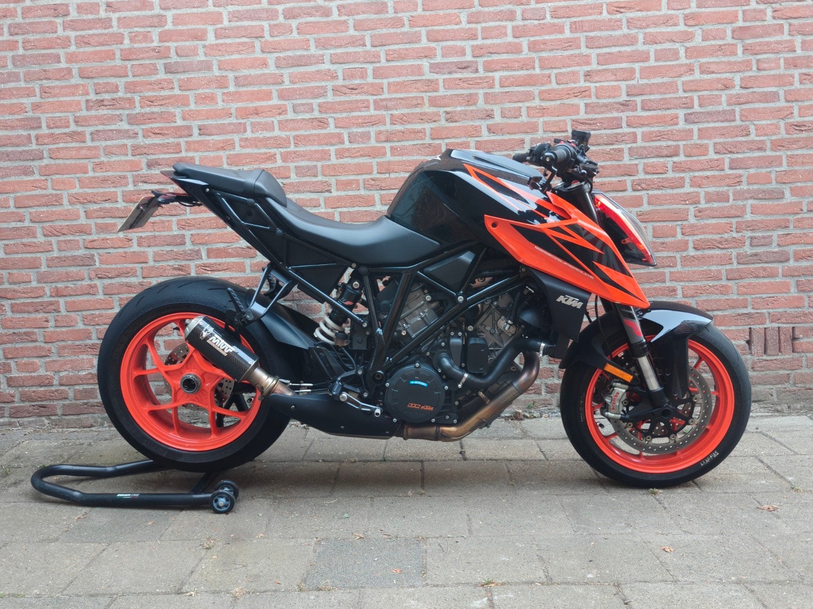 KTM Super Duker 1290 R 2019 Black Uniek 8682km MIVV Carbon, Motoren, Motoren | KTM, 2 cilinders, Occasion, Particulier, Meer dan 35 kW