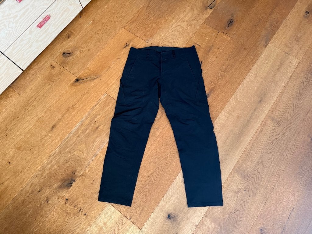 Arcteryx Veilance Align MX Pants Black W33 kleine repair, Ophalen of Verzenden, Gedragen, Overige maten, Zwart