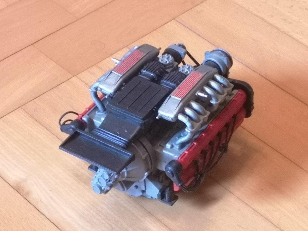 Engine 1/8 scale for Pocher Testarossa, Hobby en Vrije tijd, Modelauto's | 1:5 tot 1:12, Ophalen of Verzenden, Zo goed als nieuw