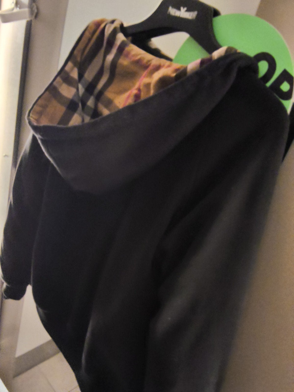 Zwarte hoodie burberry. 885€ in de bijenkorvf....bieden....m, Zwart, Maat 46/48 (XL) of groter, Ophalen of Verzenden, Zo goed als nieuw
