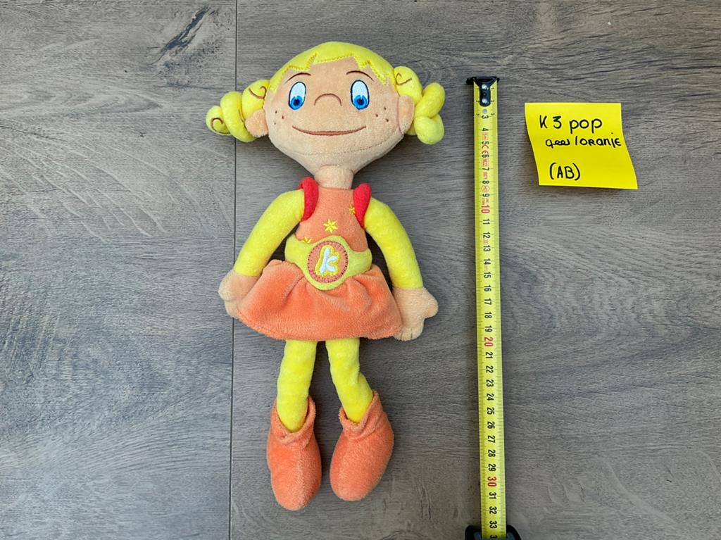 Zgan, niet kapot, pluche pop of K3 pop knuffel 30cm, Ophalen, Zo goed als nieuw, Beeldje of Figuurtje